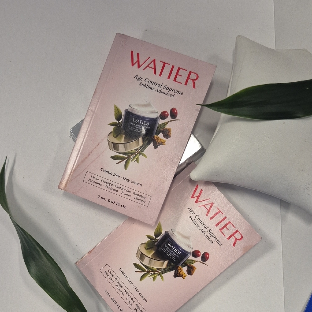 Lise Watier Age Control Supreme Skincare Set